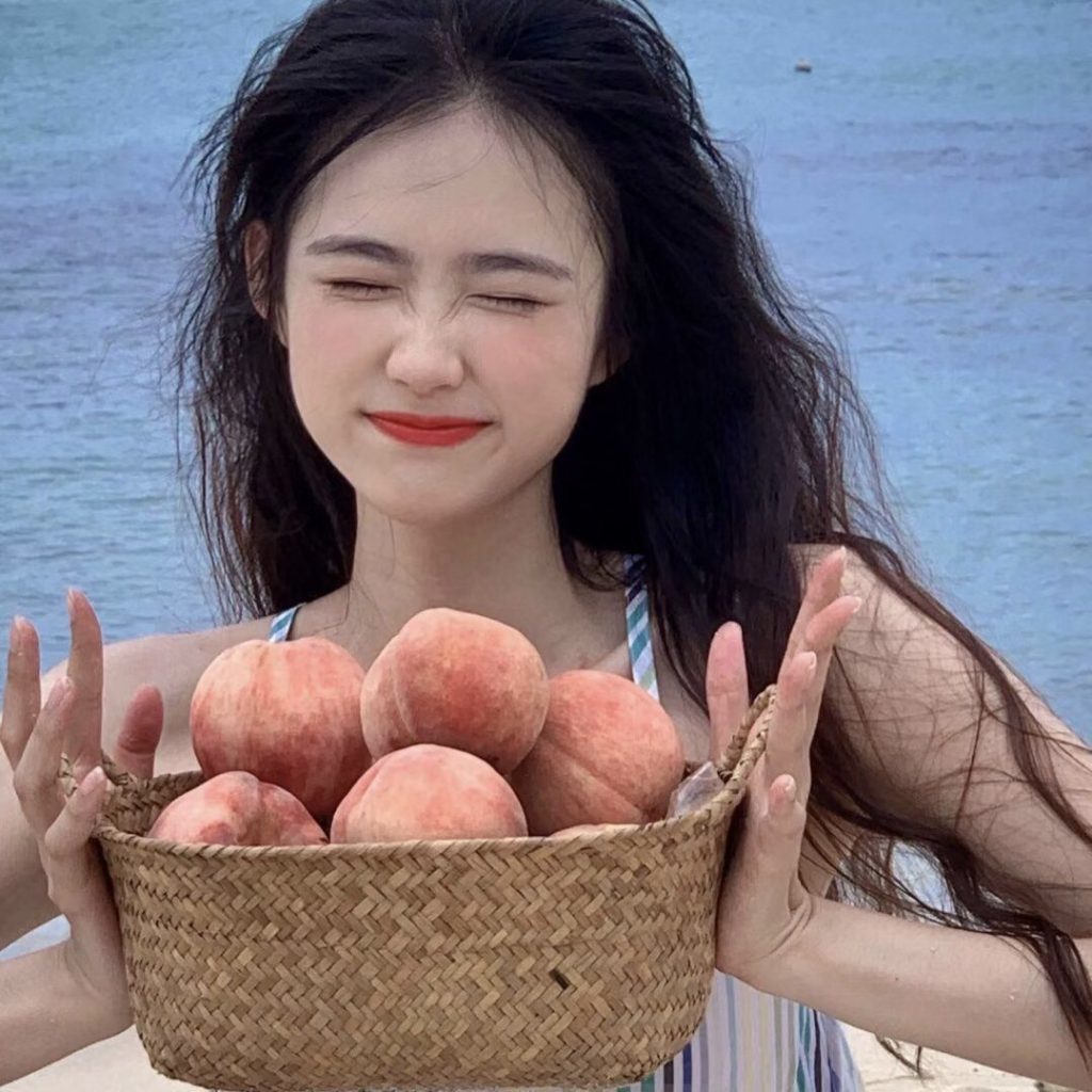 甜美女孩｜书店里的夏末小确幸