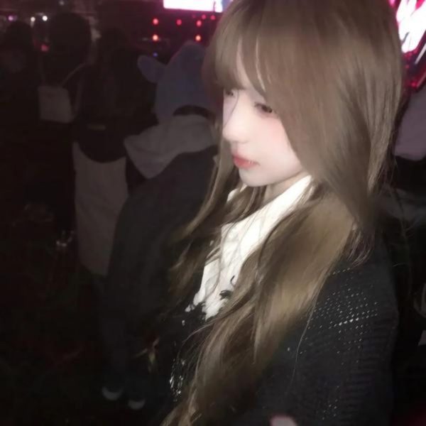 氛围感美女|小酒馆的治愈瞬间