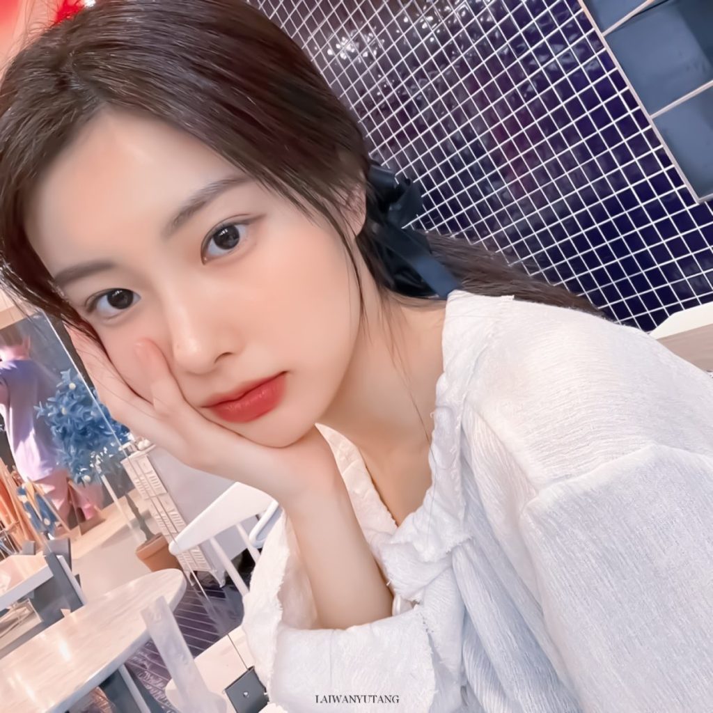 美女日常｜连衣裙的秋高气爽搭配