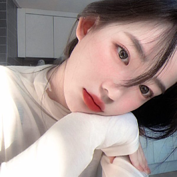 美女日常｜针织开衫的冬日暖阳搭配